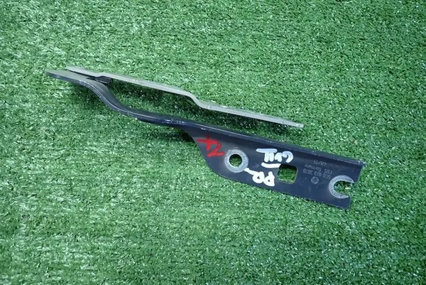 Charnière de capot droit VW Golf VII OEM 5G0823302B image 2