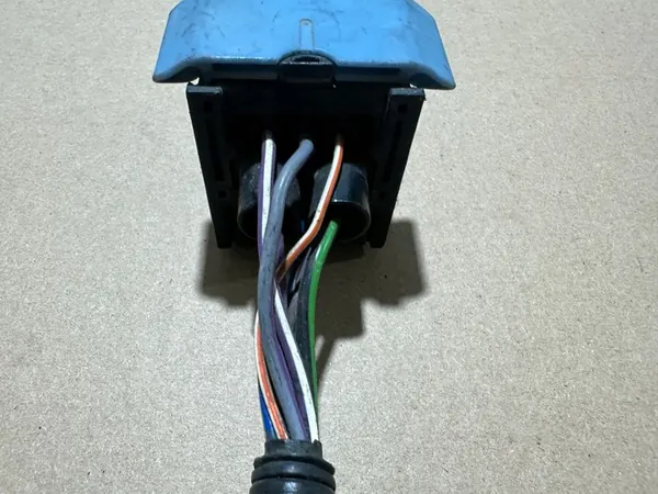 FORD Gloeiplugrelaisconnector image 4