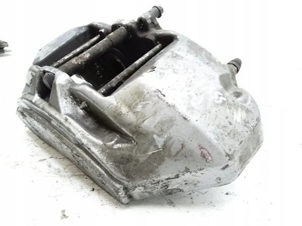 Pinça de Travão Direita Dianteira Mercedes S W222 13- 3.0 CDI image 3