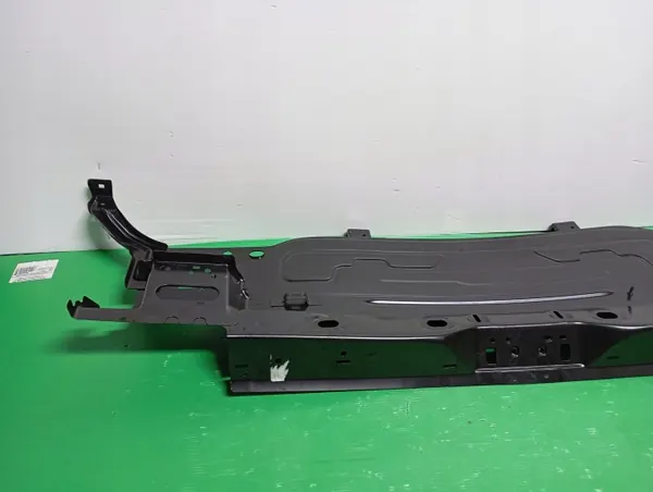 Takaistuimen vahvike OEM 5H6813305 VW Golf VIII:lle image 4