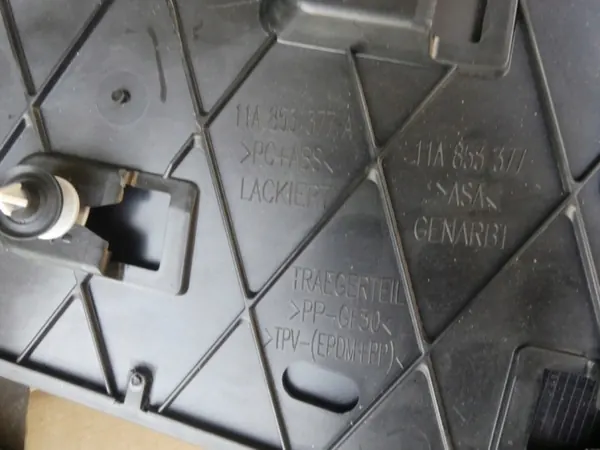 Viimeistelydetalji OEM 11A853377A Volkswagen ID.4 2022 image 5