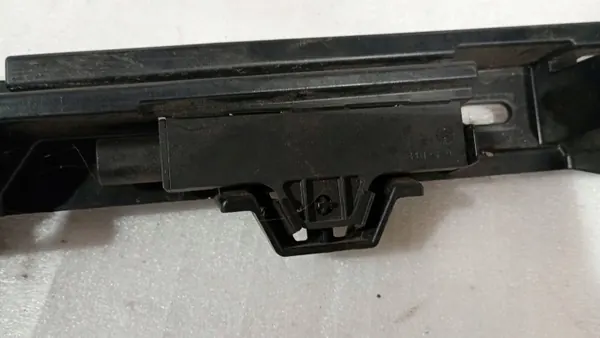 Renfort de seuil gauche BMW 5 F10/F11 OEM 51777204021 image 3