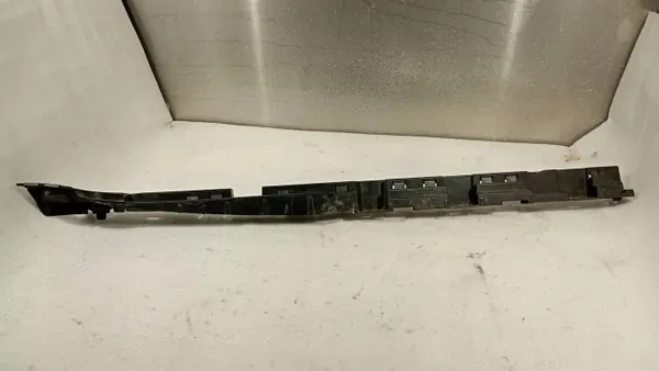 Renfort de seuil gauche BMW 5 F10/F11 OEM 51777204021 image 6