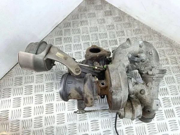 Turboahdin OEM A6510906180 Mercedes-Benz E W212:lle image 2