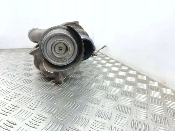 Turboahdin OEM A6510906180 Mercedes-Benz E W212:lle image 3