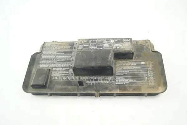 Relä-säkringslock OEM 8A1941801 Audi 80 B4 image 2