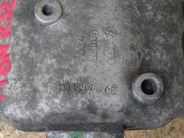 AUDI TT 8N R32 S3 8L GOLF IV R32 Supporto Motore 1J0199262CE image 3