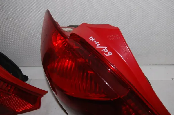 TOYOTA YARIS 2 P9 LIFT 2009-2011 LUZ TRASERA DERECHA 81561-0D110 image 3