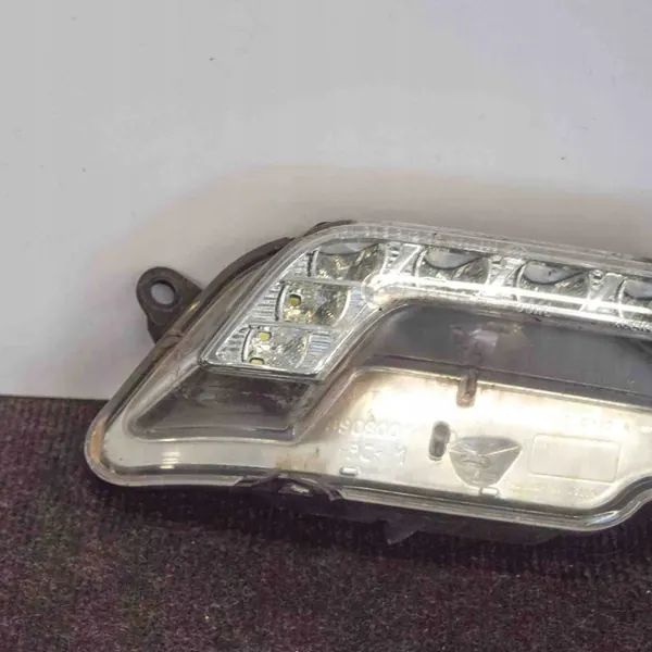 Mercedes-Benz E-Klasse W212 Rechter Halogeen LED DRL image 4