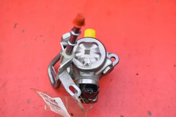 Bränslepump OEM 295100-0271 för Nissan Micra K13 image 2