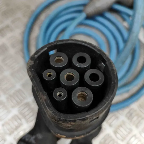 Cable de carga batería BMW OEM LCKU321 - Usado image 3