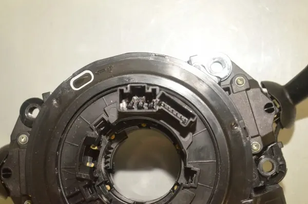 BMW 3 Touring (G21) Manetki 2.0L 140kw 2020 OEM 61319436670 image 2