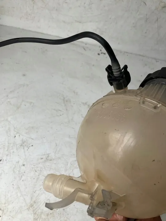 Watertankbuis Peugeot 208 II image 3