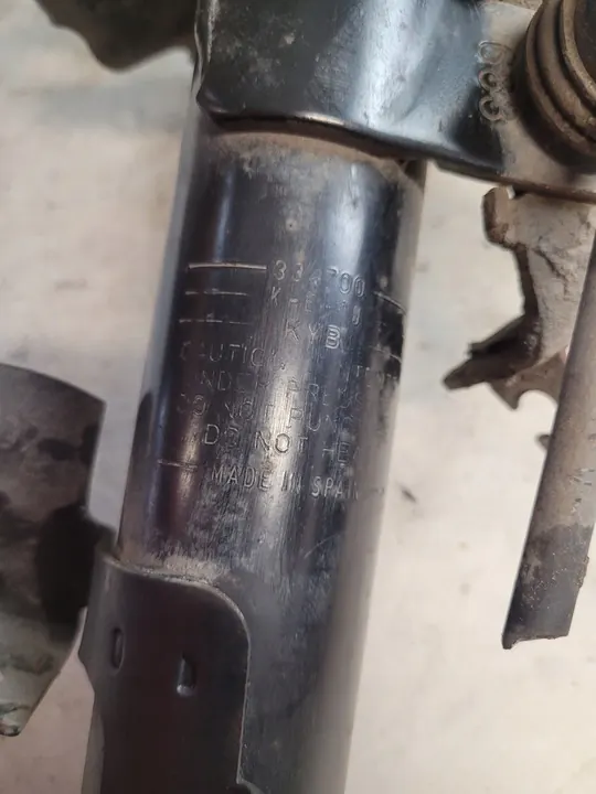 KYB Stötdämpare Mazda 3 Främre Höger image 5