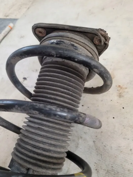 KYB Stötdämpare Mazda 3 Främre Höger image 9