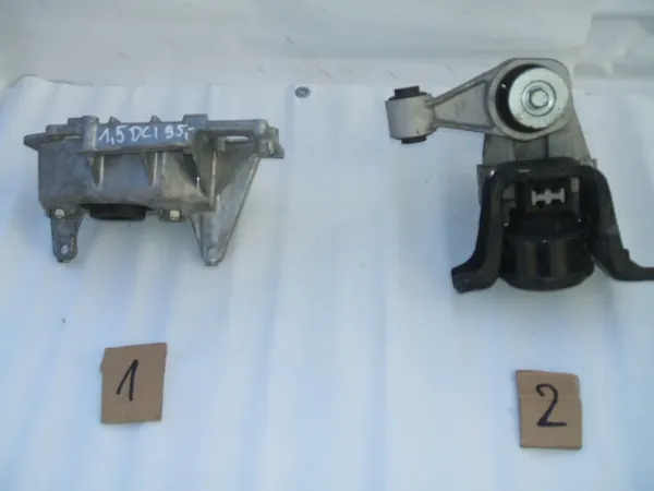 Nissan Pulsar 1.5dci Motorsteun OEM image 2