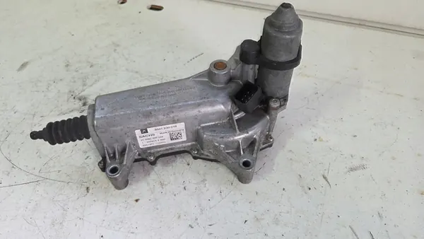 Desengate Iveco Daily 2.3 HPI OEM 013981000046 image 2