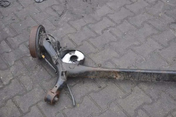 TOYOTA YARIS II Trave di Sospensione Posteriore image 2