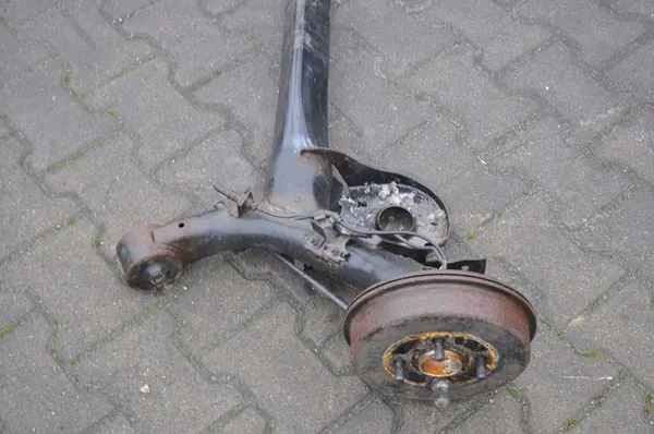 TOYOTA YARIS II Trave di Sospensione Posteriore image 4