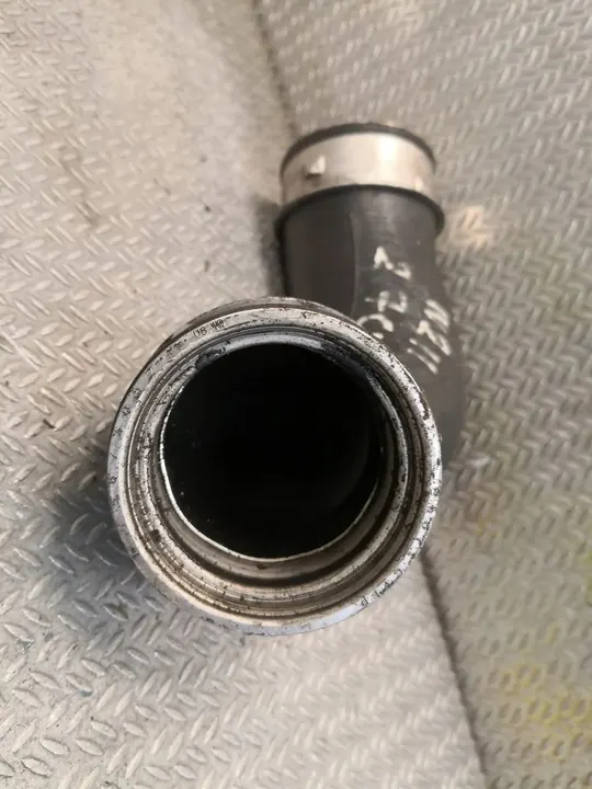 Mercedes-Benz E W211 Intercooler-Schlauch image 3