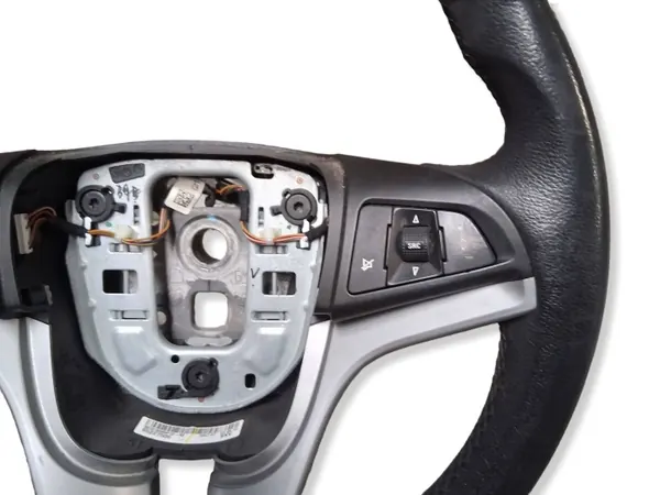 OEM 13260579 Läderratt för Chevrolet Cruze image 3
