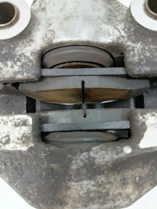 Bromsokstag bak höger Lexus LS430 OEM MAH7051 image 6