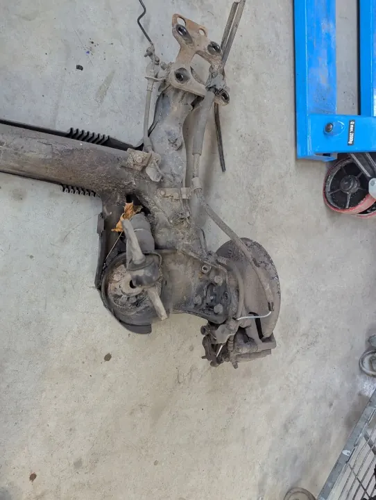 Opel Combo E achterasbalk OEM - Gebruikt OE-onderdeel image 3