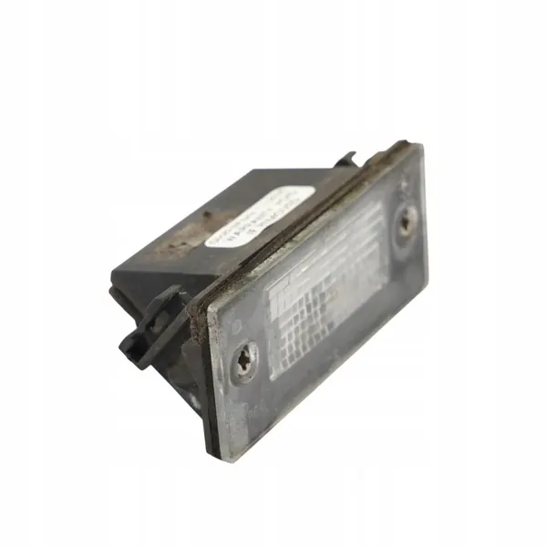 Audi OEM 8D9943021F Luz de Matrícula Trasera image 5