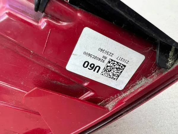 KIA SORENTO III 2018-2021 Luz Trasera Derecha - Dañada image 5