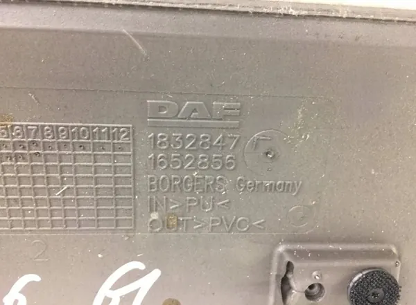 OEM 1832847 DAF Ohjaamon Muovikansi - Käytetty image 5
