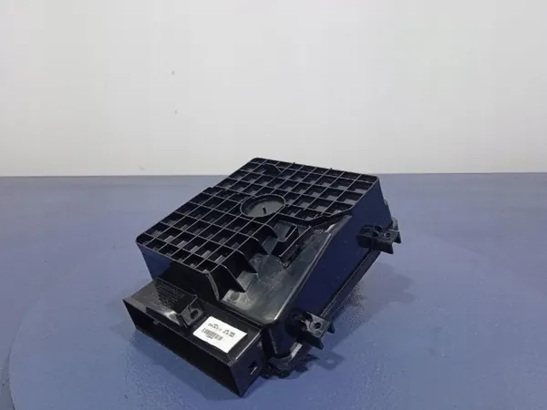 Inserção de apoio de braço Audi SQ8 Q8 OEM 4M8864981 image 4