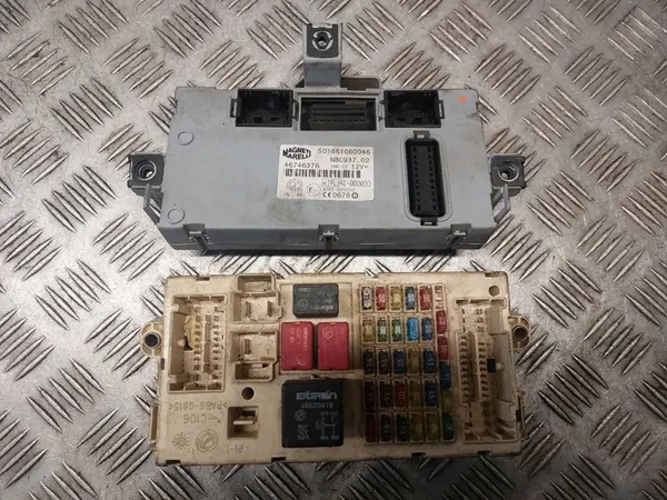 Zekering relaisbox Alfa Romeo 147 I 46746376 46558758 image 4