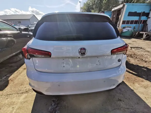 Fiat Tipo Moottorin ja vaihteiston tapit OEM 00520268390 image 7
