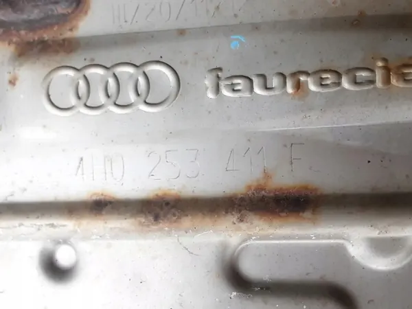 Silenciador Audi S8 D4 4.0 TFSI OEM 4H0253411F image 6