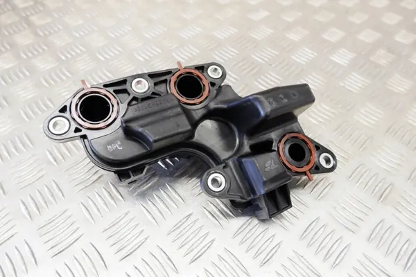 Peça motor Toyota OEM 1221115060 - Usada image 2