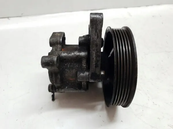 Servostyrningspump Mercedes-Benz CLK W209 image 2