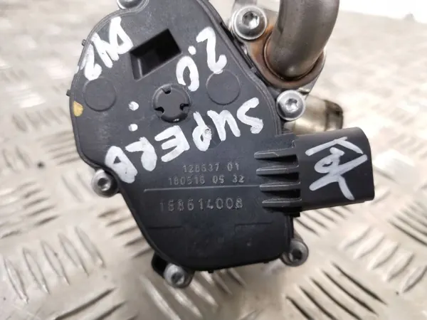 Válvula EGR OEM 04L131501RV110 para VW Jetta VI image 4