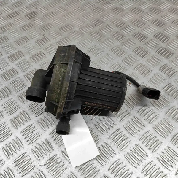 Ilmapumppu OEM 3D0131083B VW Phaeton 6.0L:lle image 4