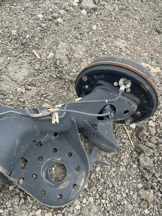 OEM Hinterachsschwinge Komplettsatz für Toyota Yaris III image 7