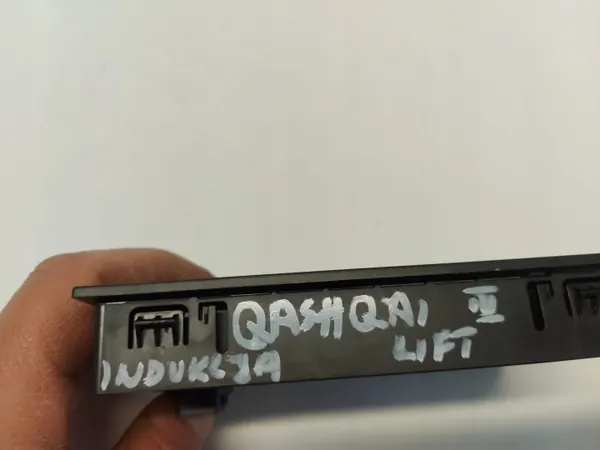 Nissan Qashqai J12 draadloze oplader OEM 28342HN21C image 6