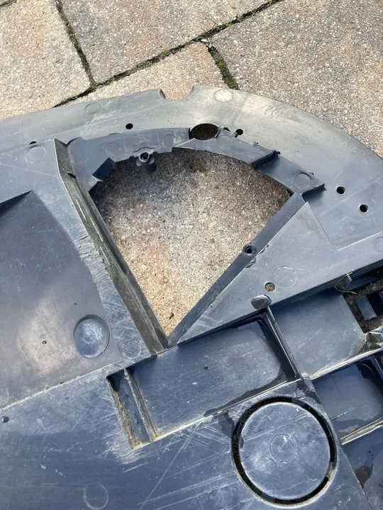 Renault Trafic III Framskärm/Motorplatta OEM image 9