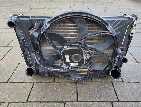 Conjunto de radiadores BMW X1 E84 2.0D con ventilador image 7