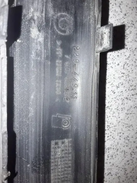 OEM 7030606 Heckstoßstangenleiste für BMW E46 Limousine image 5