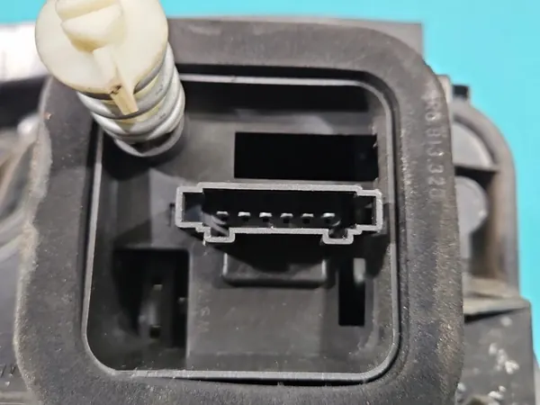 Luz Trasera Derecha VW Polo V 6R 09- OEM 6R0945096AH image 5