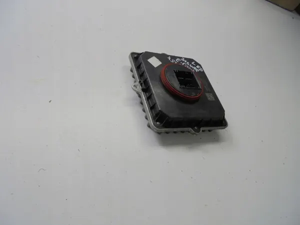 Módulo LED Jaguar E-PACE OEM J9C3-13E005-AB image 2