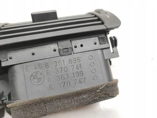 BMW 3 TOURING E46 Luftintag OEM 8361895 - Begagnad image 3