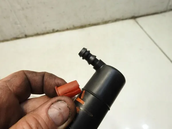 Rechter koplampwasinstallatie Hyundai i40 image 5