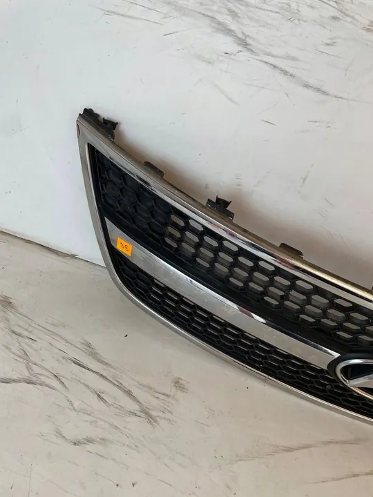 Hyundai H1 II Bumper Grill 07- OEM 86560-4H000 image 4