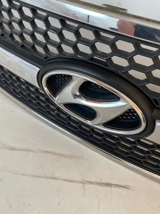 Hyundai H1 II Bumper Grill 07- OEM 86560-4H000 image 6