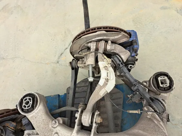 Suspension arrière OEM 04656697AF pour BMW G30 G31 image 7